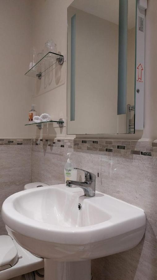 Westwood Lodge B & B Boston Bagian luar foto