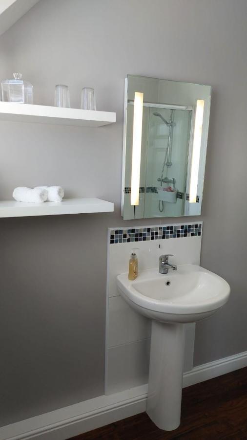 Westwood Lodge B & B Boston Bagian luar foto